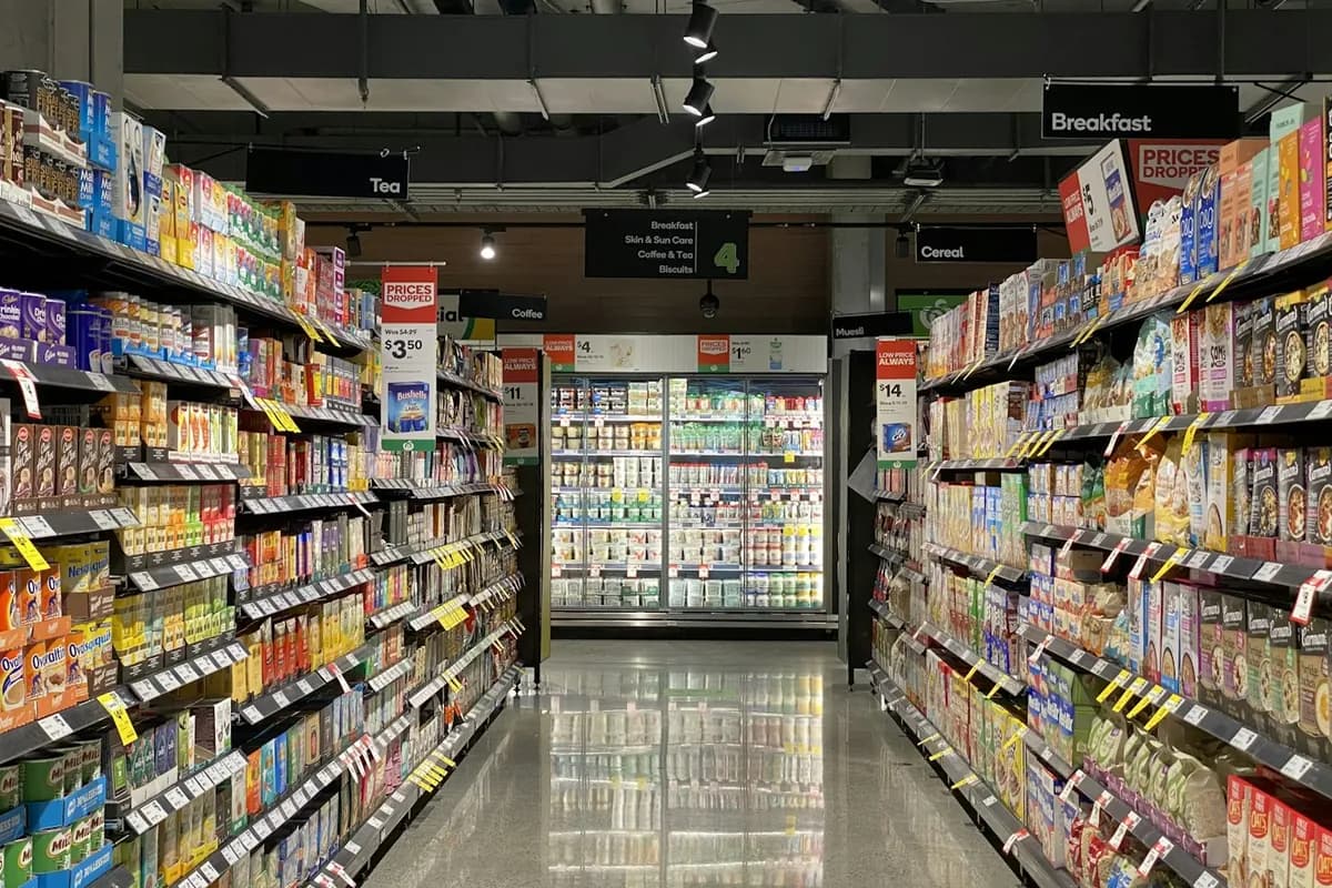 Dry fruit retail counter